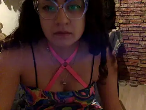 AlondraSa online show from June 25, 2026, 5:07 am