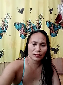Queenslay online show from June 21, 2026, 1:52 am
