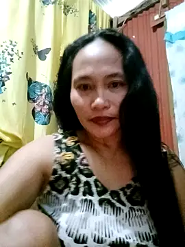 Queenslay online show from July 5, 2026, 9:55 pm