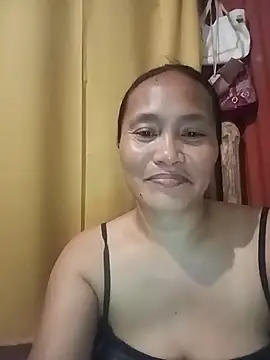 Queenslay online show from August 6, 2026, 10:00 pm