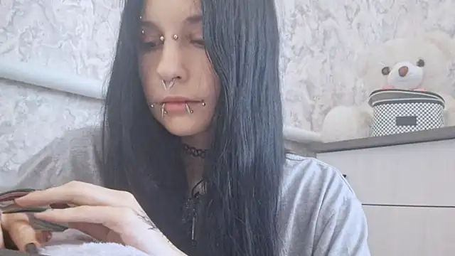 KrissyHiott online show from June 13, 2026, 4:54 am