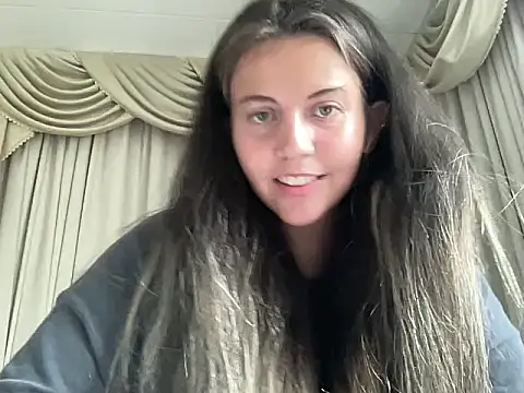 Peaches0777 online show from June 8, 2026, 8:53 pm