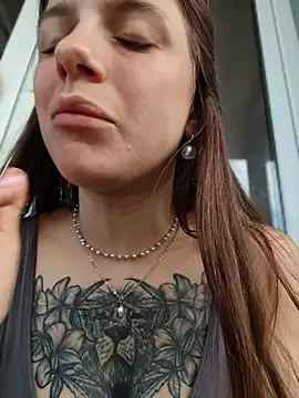 Eileenmurrr online show from July 8, 2026, 5:01 am