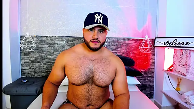 apolorusso online show from August 7, 2026, 7:54 am
