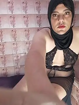 LenaQPeach online show from June 24, 2026, 10:25 am