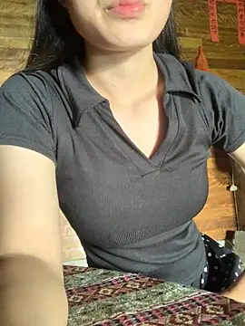 LanAnh00 online show from June 24, 2026, 3:27 am