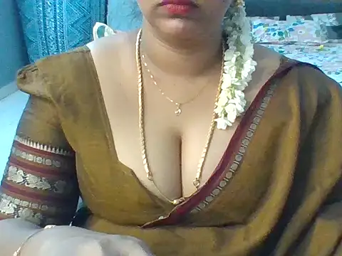 Tamil hot Meenu online show from July 6, 2026, 5:26 pm
