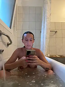 PregnantEmilia online show from July 14, 2026, 7:19 pm