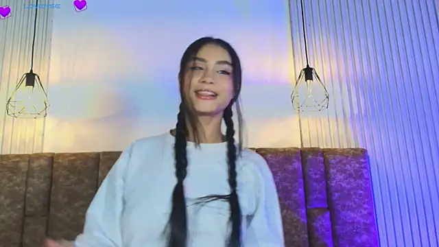 KENNIA SWEETIEE online show from June 17, 2026, 11:23 am