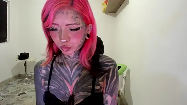 Nickidoll66  online show from July 1, 2026, 5:31 am