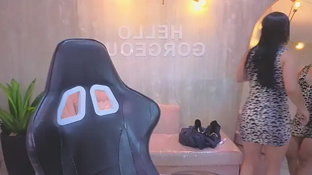 lia x a online show from July 27, 2026, 1:07 pm