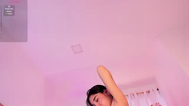 Violeta Velvet  online show from July 24, 2026, 1:09 pm