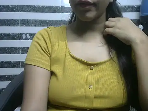 sexy-moniee online show from June 17, 2026, 11:27 pm