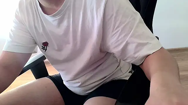 Snapshot of Travis_Patrick chatting on June 17, 2026, 5:03 pm Travis Patrick online show from June 17, 2026, 5:03 pm