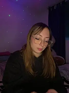 Caamii  online show from July 22, 2026, 5:32 am