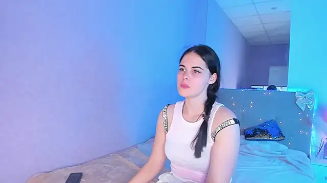 JennaMiu online show from July 16, 2026, 5:24 am