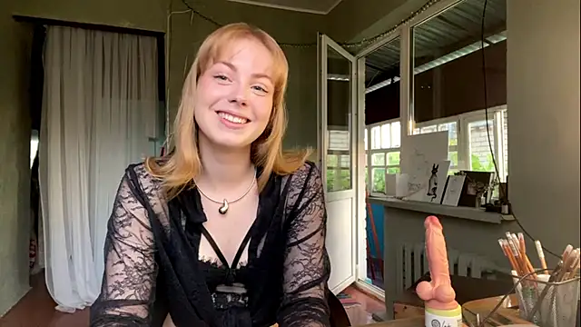 LollyAngel online show from June 26, 2026, 4:33 pm