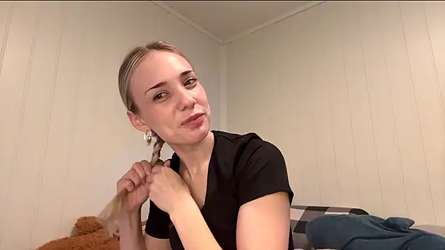 OlyMayer online show from June 18, 2026, 8:25 am