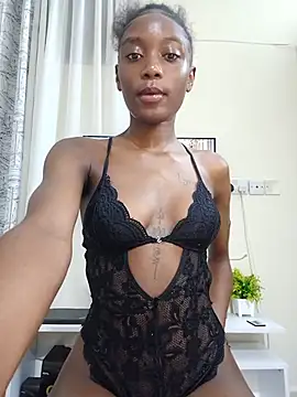 Sweet-Hennessy online show from June 28, 2026, 3:23 am