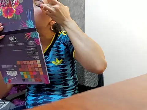 mikaela s3x online show from June 17, 2026, 1:23 pm
