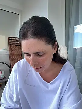 JadeLucy online show from July 24, 2026, 1:20 pm