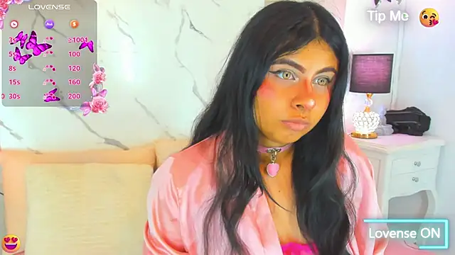 DanniValencia online show from July 22, 2026, 1:47 pm