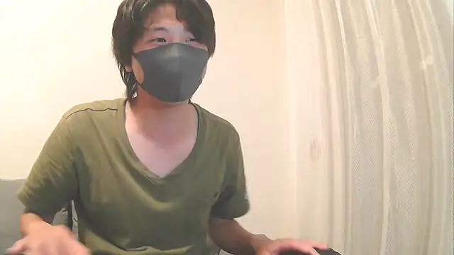 Snapshot of Natsu_x_ chatting on August 1, 2026, 3:44 pm Natsu x online show from August 1, 2026, 3:44 pm