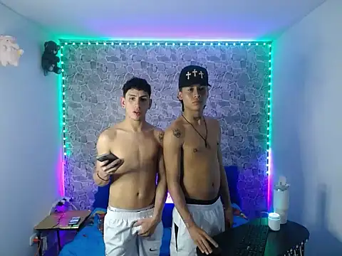 TheHotDuo19 online show from July 24, 2026, 3:59 am