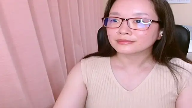 LENA-xo online show from July 23, 2026, 3:32 pm