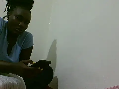 Snapshot of HottieV chatting on June 4, 2026, 5:30 pm HottieV online show from June 4, 2026, 5:30 pm