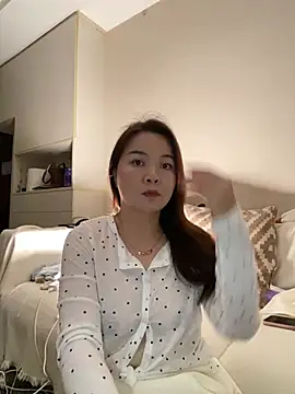 qianduoduo521 online show from June 30, 2026, 2:29 pm