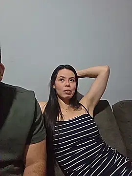 debbieangelhot online show from July 1, 2026, 11:37 pm
