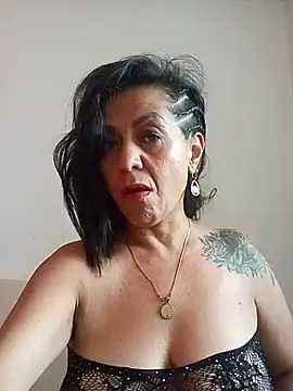 awezomepenelope online show from June 26, 2026, 6:34 pm