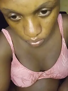 Modelaura online show from June 28, 2026, 6:36 pm