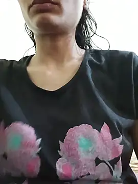 Shaina01 online show from June 14, 2026, 10:28 am