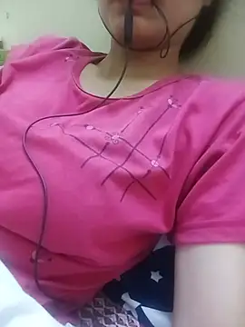Shaina01 online show from July 7, 2026, 1:48 pm