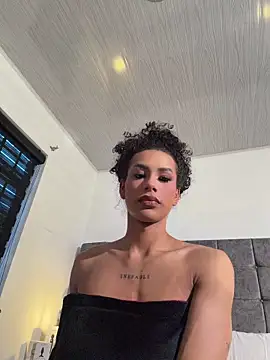 LiaDuquette online show from June 17, 2026, 11:01 am