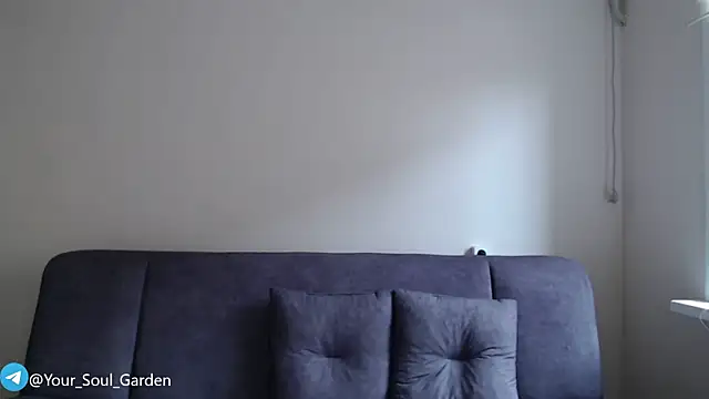 Snapshot of Your_Soul_Garden chatting on June 25, 2026, 12:21 am Your Soul Garden online show from June 25, 2026, 12:21 am