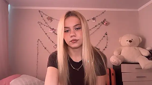 Glamorforyou online show from July 26, 2026, 3:14 am