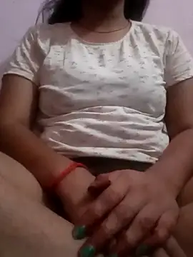 TRISHA0404 online show from June 20, 2026, 8:17 am