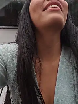 Carla Alvez online show from July 10, 2026, 3:25 pm