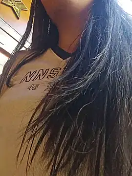 Carla Alvez online show from July 24, 2026, 2:15 pm