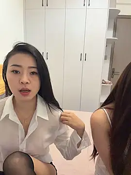 jingya521 online show from June 28, 2026, 12:33 pm