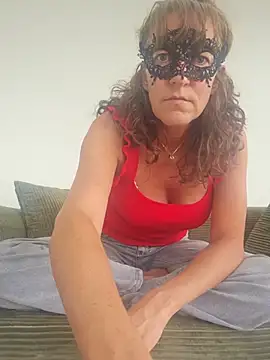 Giulia2903 online show from July 3, 2026, 11:27 am