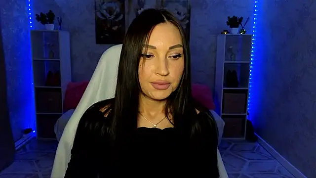 NikoleMills online show from July 8, 2026, 6:07 am
