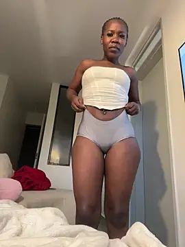 Sweet-Sandrah online show from June 21, 2026, 3:25 pm