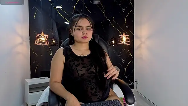 Snapshot of TifanyRoseX chatting on June 11, 2026, 6:39 pm TifanyRoseX online show from June 11, 2026, 6:39 pm