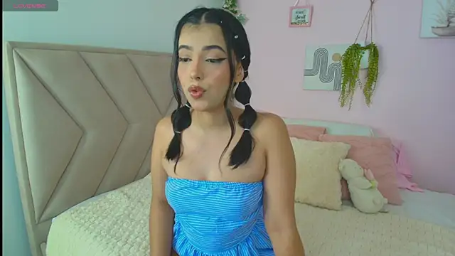 sweet lara23 online show from July 16, 2026, 9:10 pm