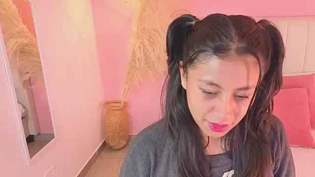 valeria  torres online show from June 19, 2026, 11:14 am
