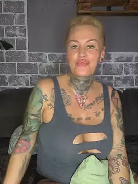 Snapshot of InkedMissLaBaehm chatting on June 27, 2026, 8:03 pm InkedMissLaBaehm online show from June 27, 2026, 8:03 pm